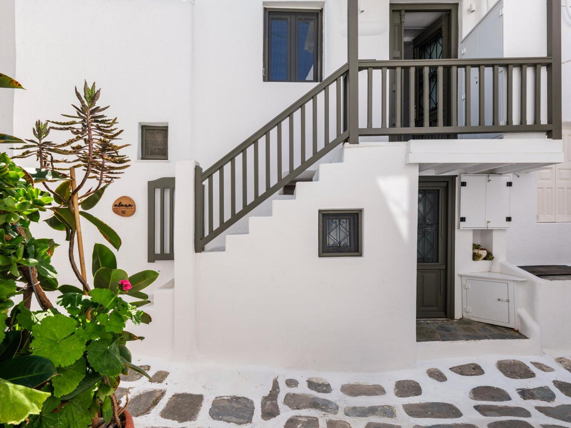Inn Alana Mykonos 2*